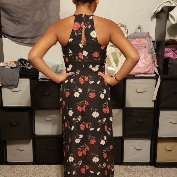Black dress with floral print - Picture 3 of 5